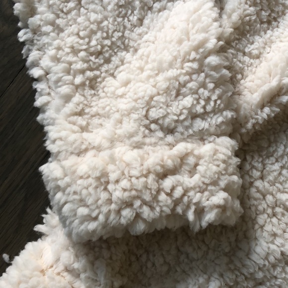 NWT Francesca’s Sherpa - Picture 5 of 9